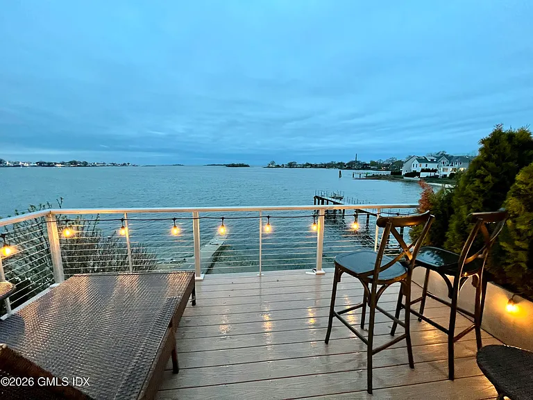 50 Shorefront Park — Photo 46