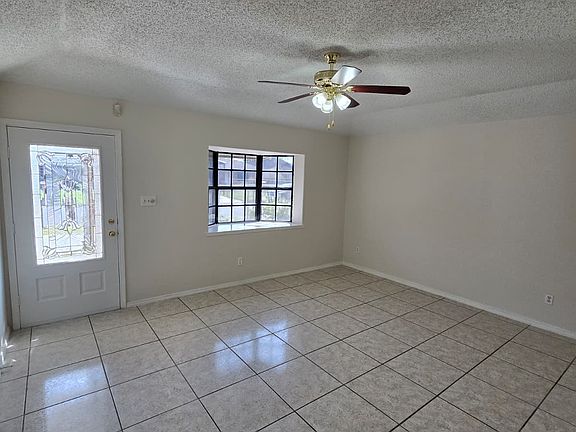 3rd image of 6835 El Lago Dr
