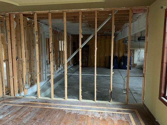 3rd image of 4504 Odessa Dr