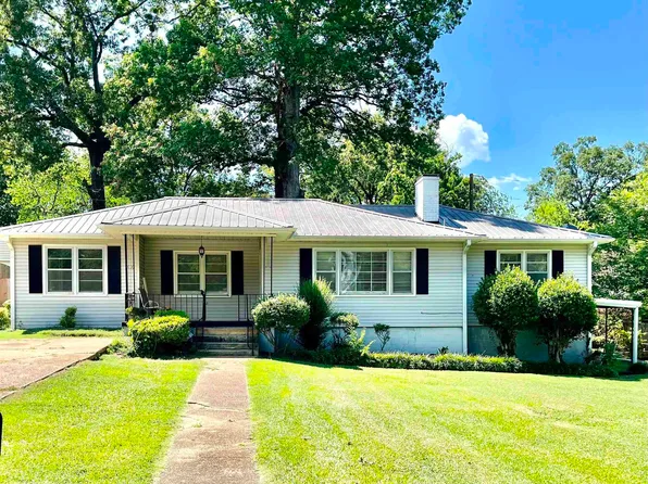 1717 Andre St, Florence, AL 35630