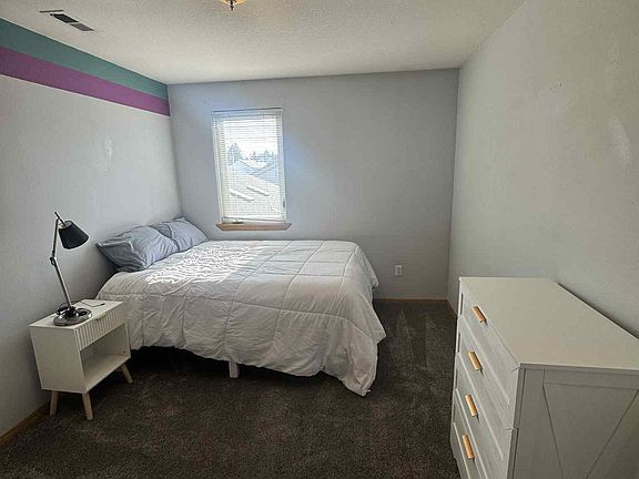 2nd image of 5118 NE 77th Ave