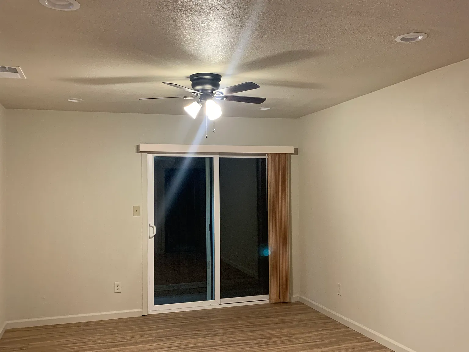 2 bed, 750 sqft, $1,700 — Photo 4