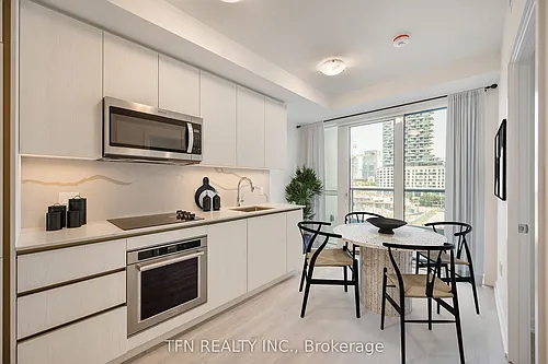 15 Richardson St #612 Photo 1