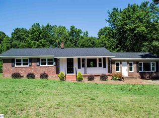 123 Woodland Dr, Fountain Inn, SC 29644