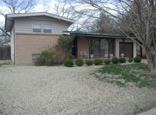 1204 N Fairview Ave, Liberal, KS 67901