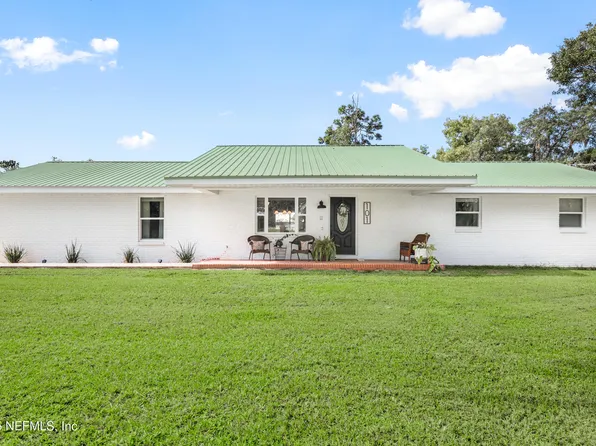 101 CARRIAGE Drive, Palatka, FL 32177