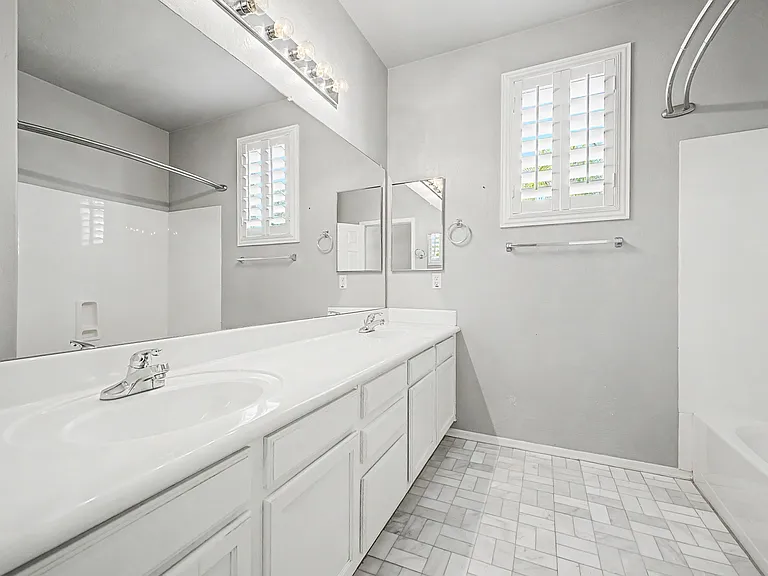 9809 W Bent Tree Dr — Photo 28