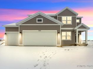 3820 Waterton Dr, Grandville, MI 49418
