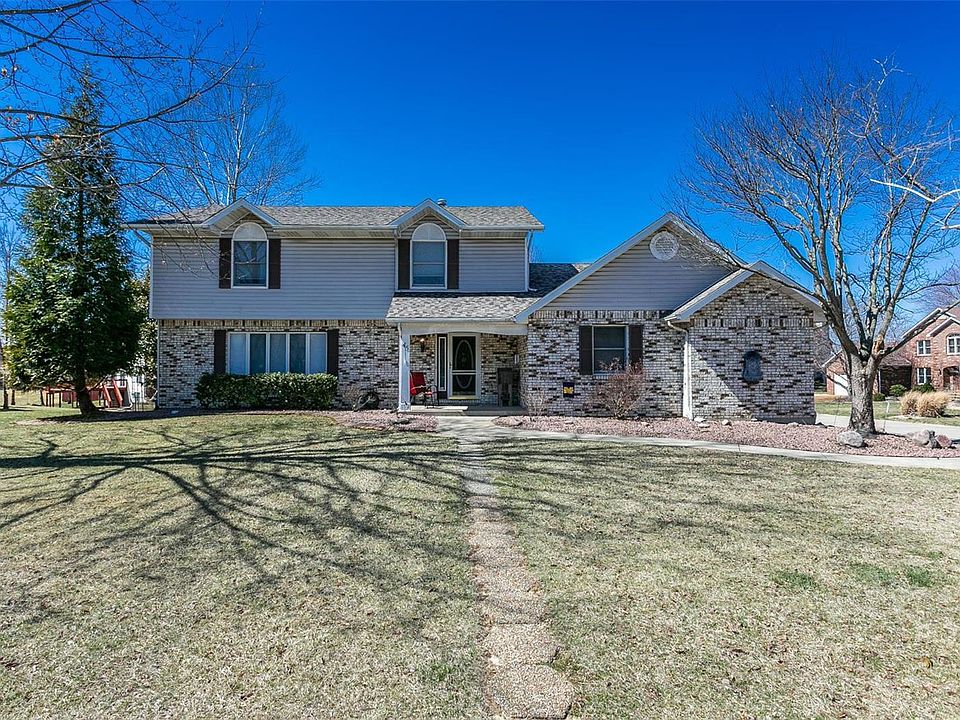 1st image of 45 Donna Ct