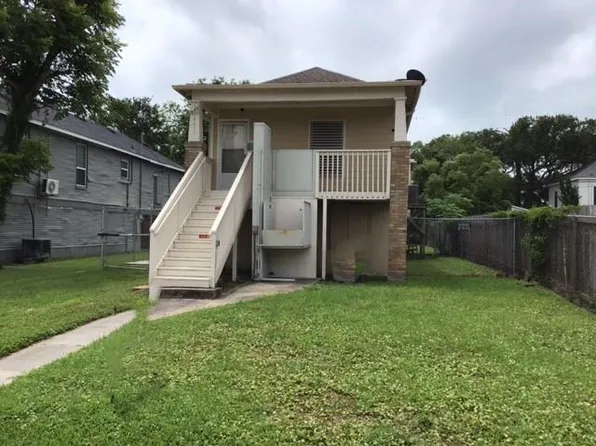 4615 Avenue Q 1/2, Galveston, TX 77551