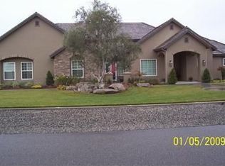 7371 N Leonard Ave, Clovis, CA 93619