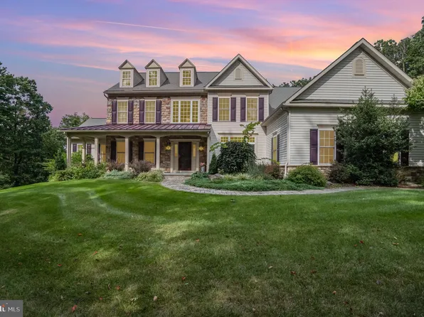 355 Quaker Hill Rd, Morgantown, PA 19543