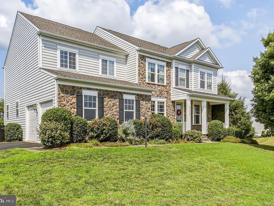 1st image of 41926 Beningbrough Pl