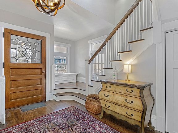 3rd image of 3133 Kenilworth Ave