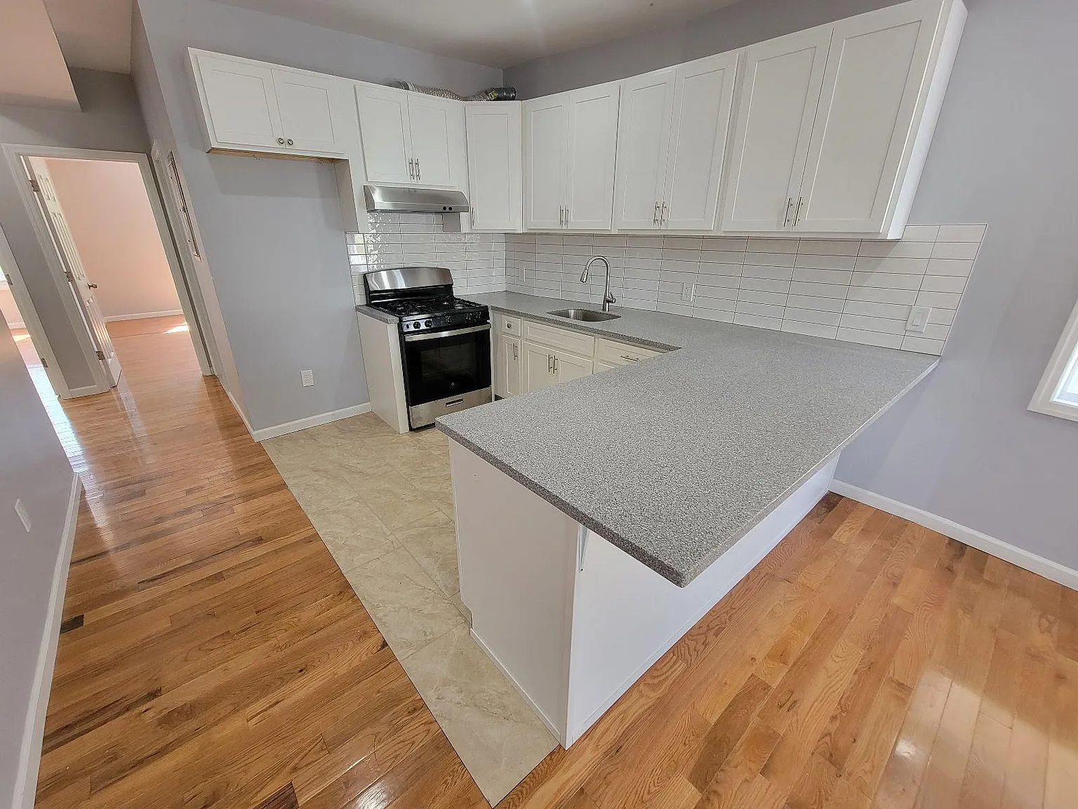 3 bed, $2,100 — Photo 3