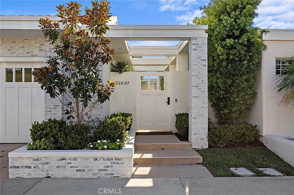 5 bed, 2505 sqft, $17,500 — Photo 3