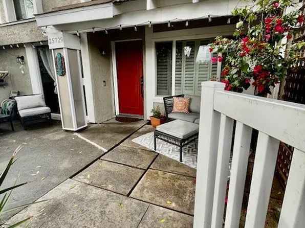 25729 Tournament Rd, Santa Clarita, CA 91355