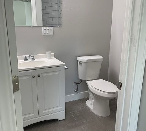 4th image of 3038 Redwood St #3039