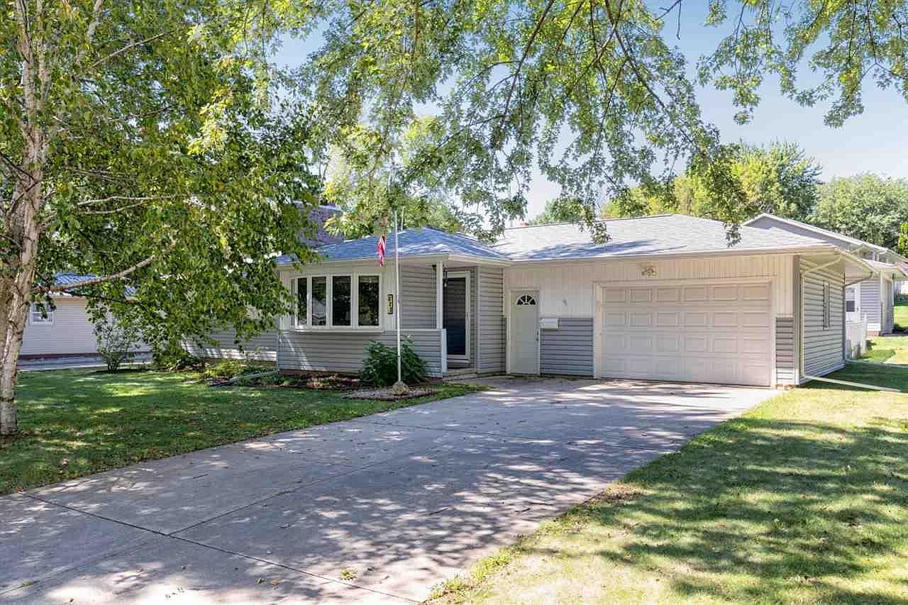 111 Pleasant Dr, La Porte City, IA 50651 Zillow