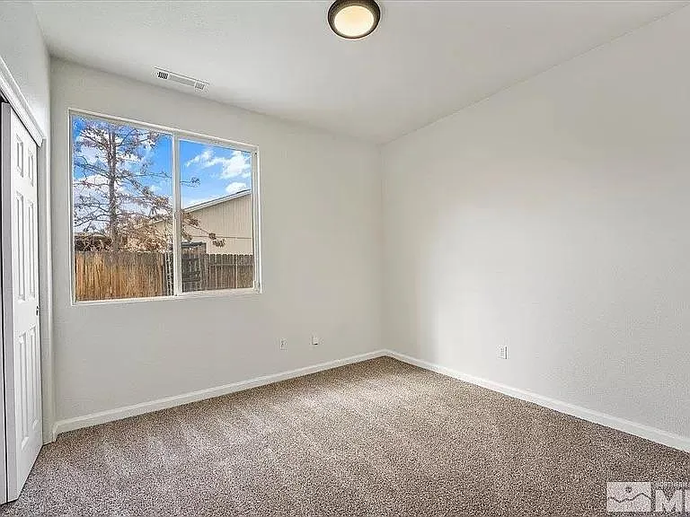 560 Golden Vista Ct — Photo 12