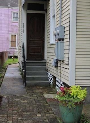 2nd image of 3706 S Saratoga St
