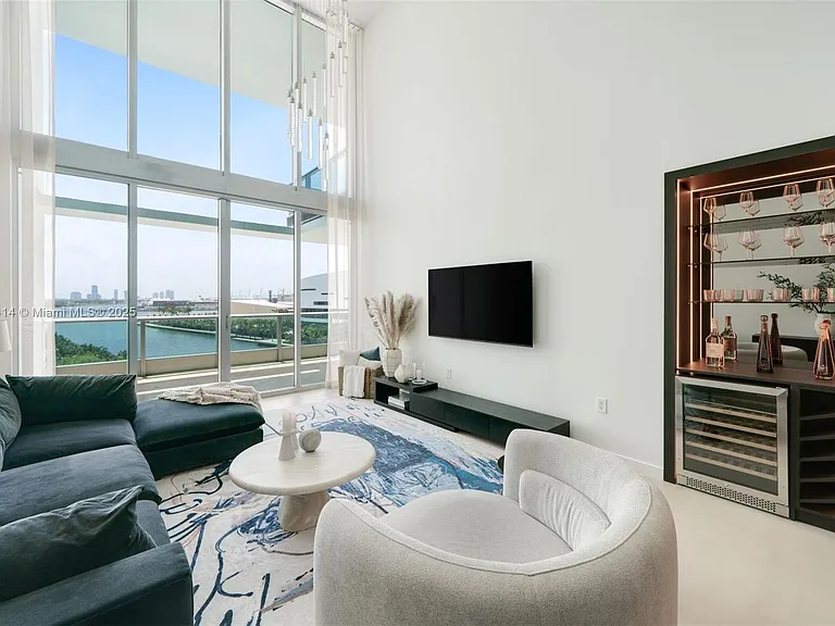 900 Biscayne Blvd #905 — Photo 4