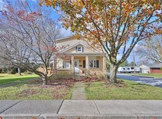 1176 7th St, Catasauqua, PA 18032
