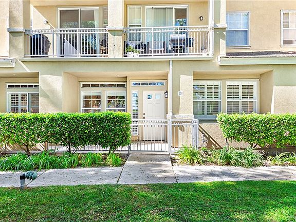 3rd image of 4 Woodcrest Ln APT 124