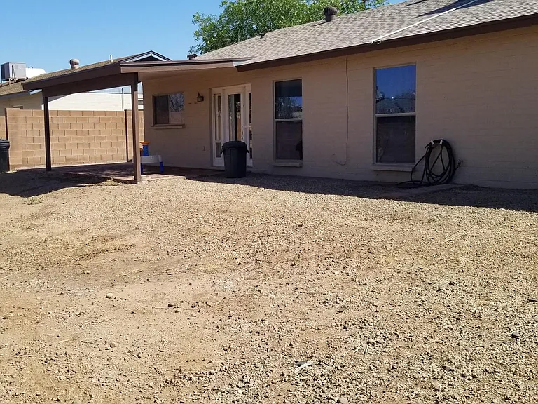 818 W Fogal Way — Photo 17