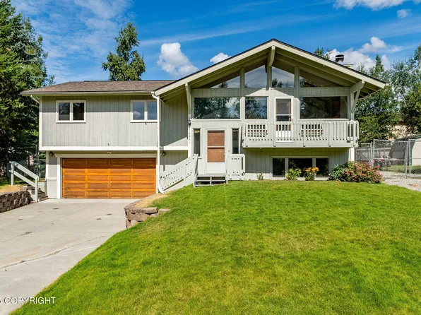 16941 Vanover Cir, Eagle River, AK 99577