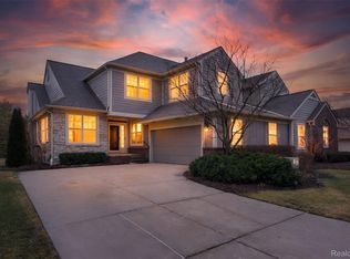3805 Winding Brook Cir #22, Rochester, MI 48309