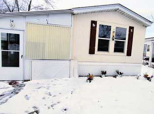 34 Del Ct W, Lockport, NY 14094