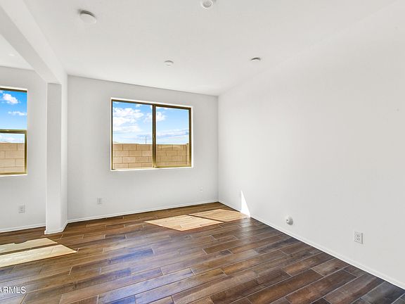 4th image of 5881 N 193RD Drive