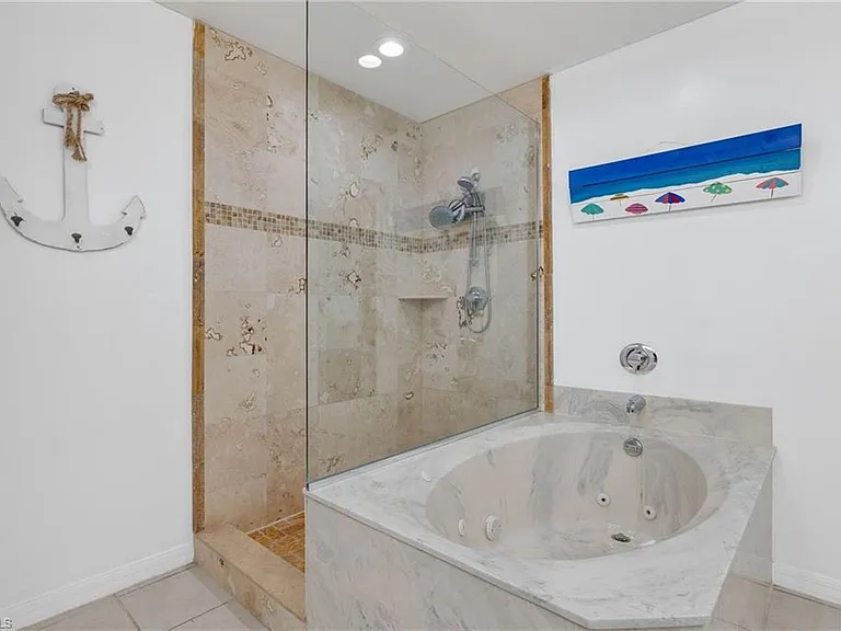 14817 Laguna Dr #203 — Photo 19