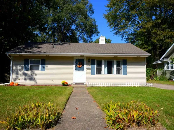 1818 E Beardsley Ave, Elkhart, IN 46514
