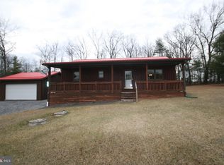 7565 Mountain View Dr, Three Springs, PA 17264