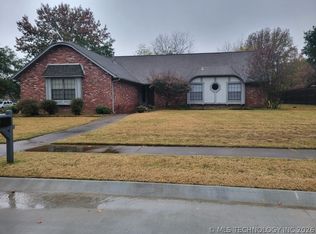 1608 S Laurel Ave, Broken Arrow, OK 74012