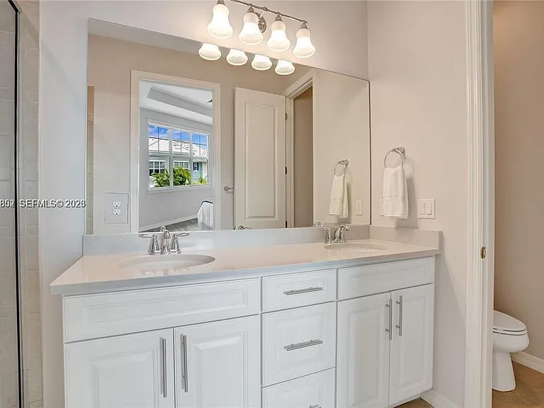 5140 Eucalyptus Dr #5 — Photo 16