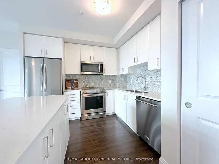 2333 Taunton Rd #734 — Photo 7