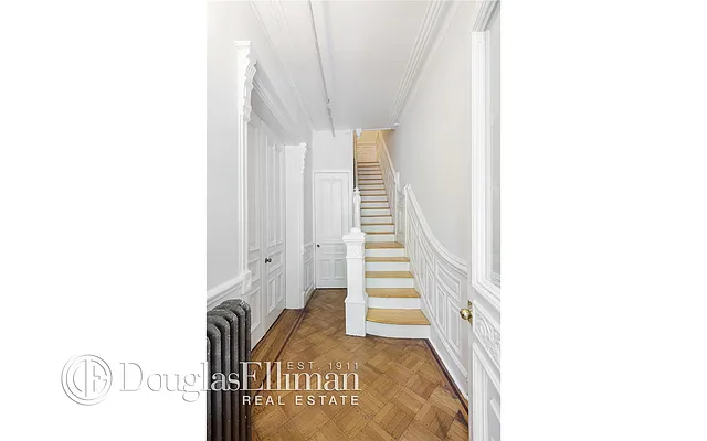 Rented by Douglas Elliman | media 14