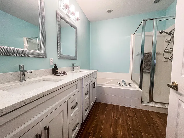 8402 Mulligan Cir — Photo 14