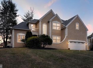 96 Chinaberry Dr, Lafayette Hill, PA 19444