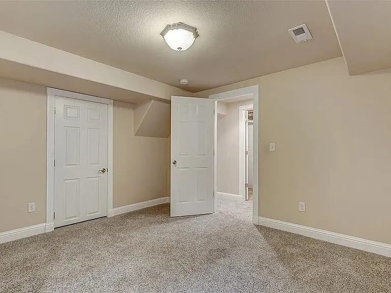 4884 Bittercreek Dr — Photo 1