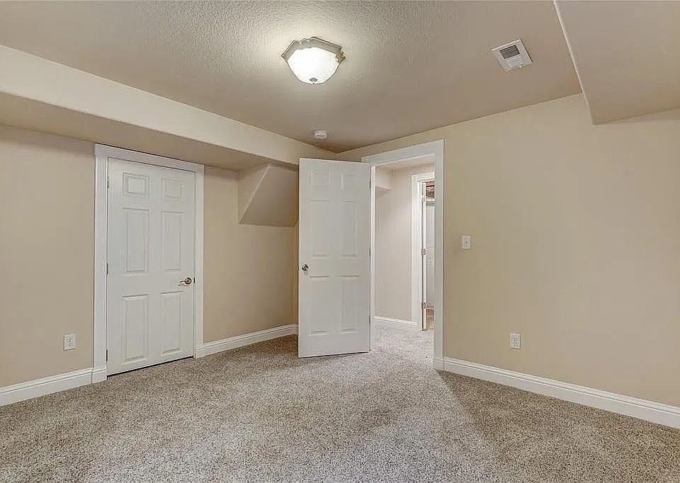 1st image of 4884 Bittercreek Dr