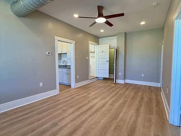 4th image of 906 Penn Ave #11565417