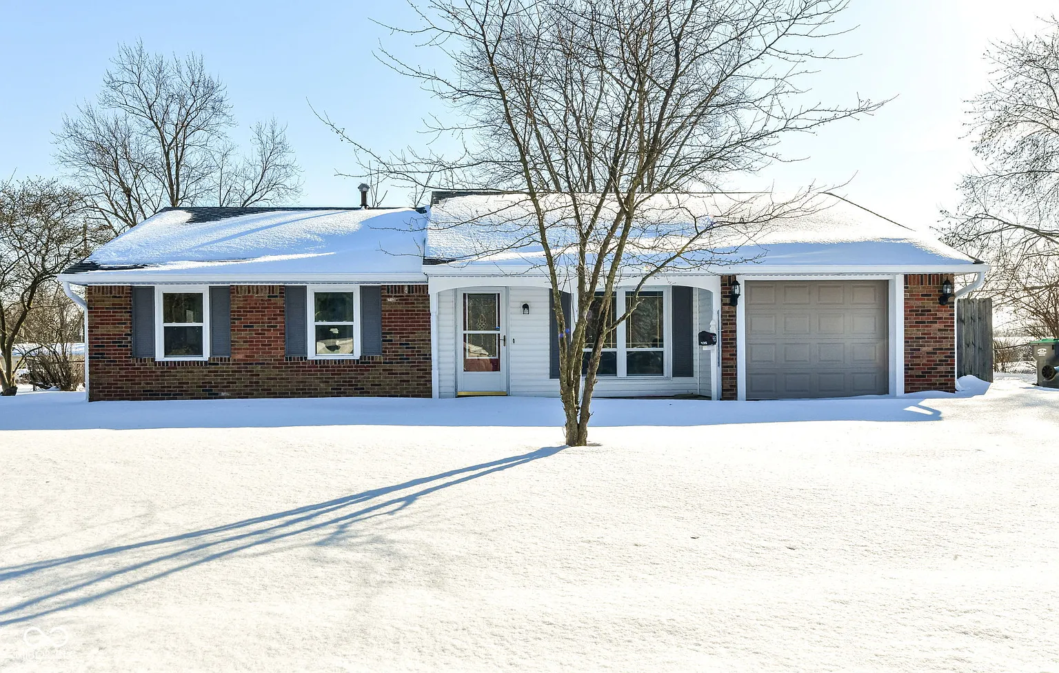 435 Southlane Dr photo 1