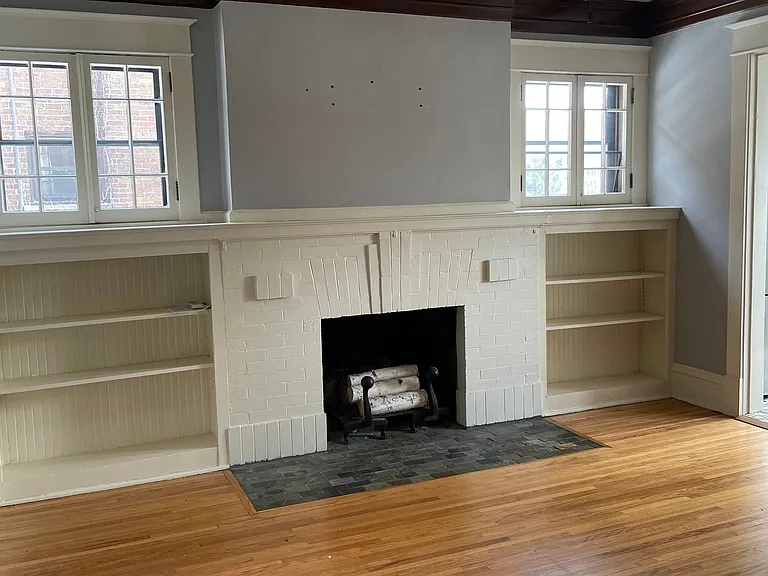 833 Grand Apartments — Photo 26