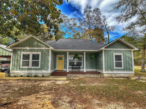 18 Squirrel Rd, Defuniak Springs, FL 32433