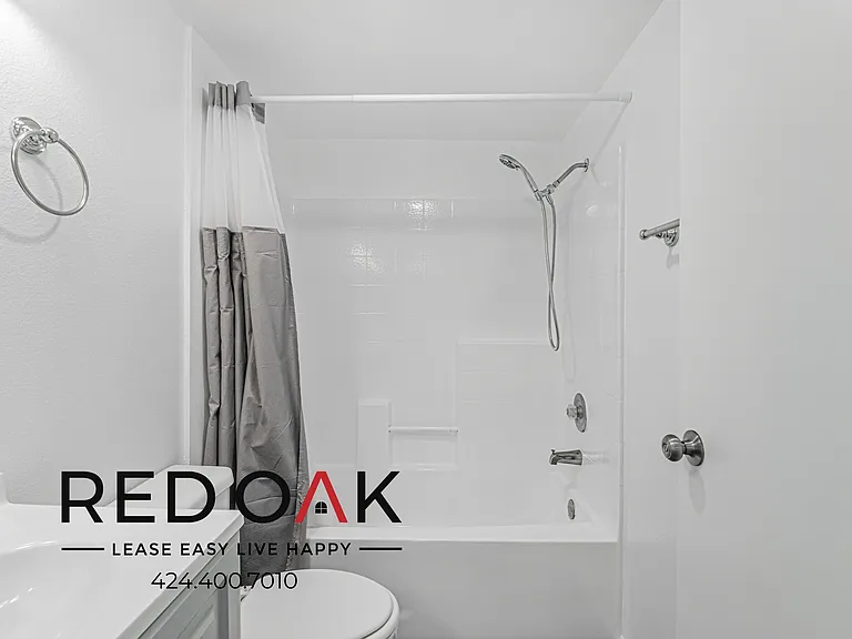 5200 Oakland St #210 — Photo 10