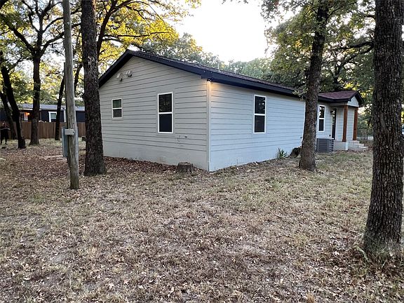 4th image of 310 Eagle Dr